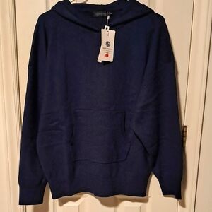 Women's Navy Blue Sweater. Size M